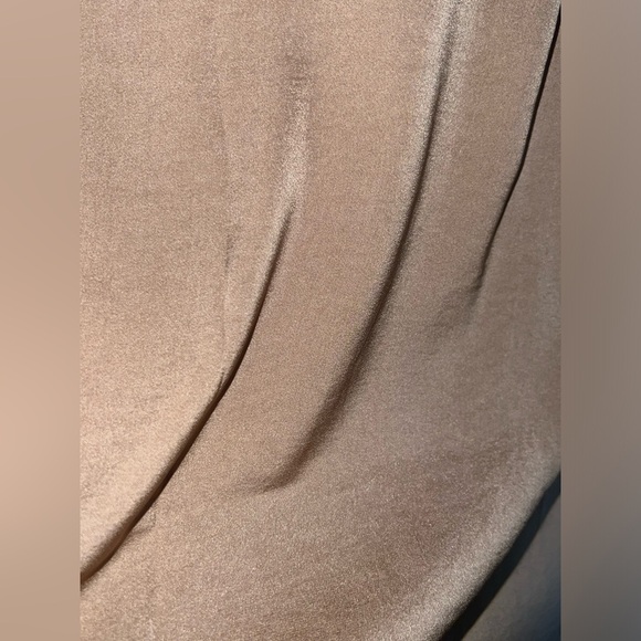 Banana Republic satin blouse - Picture 5 of 7